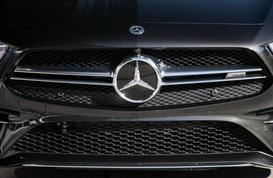 Логотип Mercedes-AMG CLS53 4Matic+ (C257) 2018 года  (NA) (фото 30 из 40)